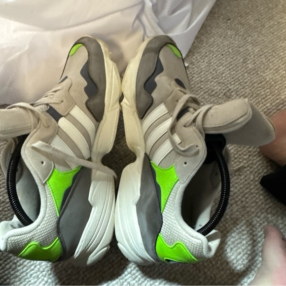 Size  12 men’s adidas Originals Yung-96 Sneakers - Picture 6 of 7